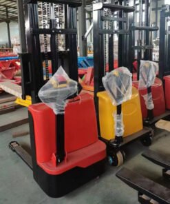 Alternative view of Qiuerte Electric Stacker – Compact & Efficient Material Handling Solution