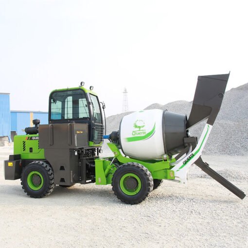 Qiuerte 0.7 CBM Self-loading concrete mixer truck - Image 4